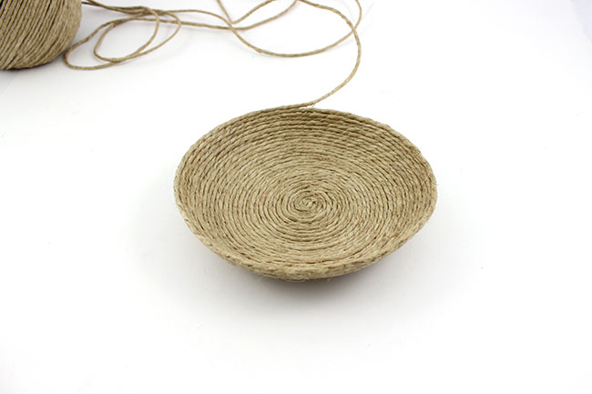 taza hecha de hilo de cáñamo el abultado coupelle en fil de chanvre le bombé