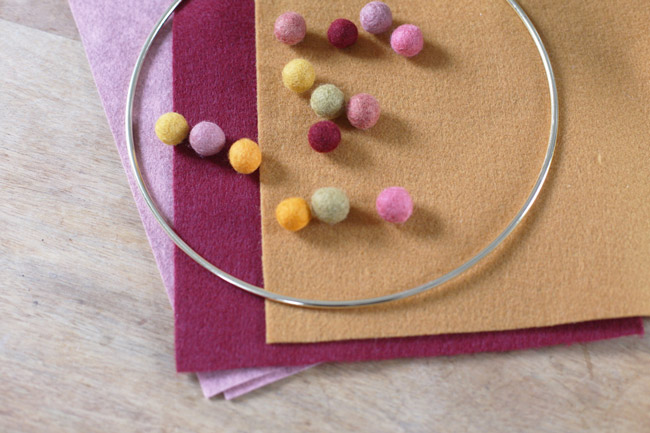 DIY móvil de fieltro para bebé : Paso 1 DIY móvil de fieltro para bebé : Paso 1