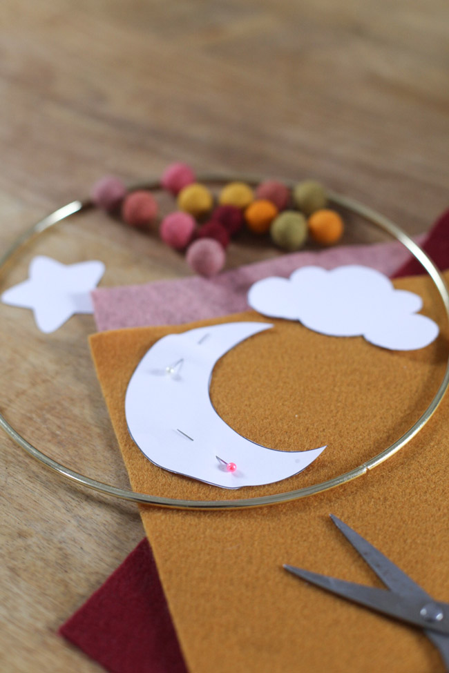 DIY móvil de fieltro para bebé : Paso 3 DIY móvil de fieltro para bebé : Paso 3