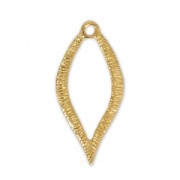 Colgante hoja calada de latón estriado 23 mm dorado con oro fino x1