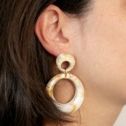 Colgante de acrílico redondo curvado hueco de 42 mm - Mármol gris x1