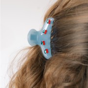 Pinza de pelo de cocodrilo 42x79 mm en acrílico translúcido - Azul hielo x1