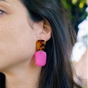 Colgante trapecio de resina translúcida - 28x22 mm - Mármol lavanda x1