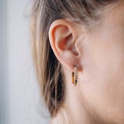 Pendientes de aro abierto de 25 mm con resina epoxi y strass - Acero inoxidable dorado 304L x2