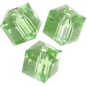 Cuentas - PureCrystal 5601 Cubos de 8 mm - Reinvented Peridot x1 PureCrystal 5601 Cubos de 8 mm - Reinvented Peridot x1
