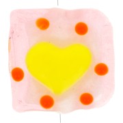 Cuenta de cristal cuadrada 15x15 mm - Corazón - Rosa claro - Amarillo x1
