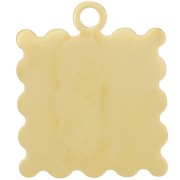 Dije mini marco 19x16 mm - motivo fresa - resina epoxi - Acero inoxidable 304L Dorado
