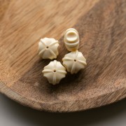 Cuentas redondas 16 mm en resina opaca - Marfil x4