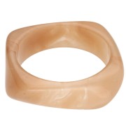 Pulsera brazalete rígida cuadrada irregular de 64 mm de resina translúcida - Salmón marmolado