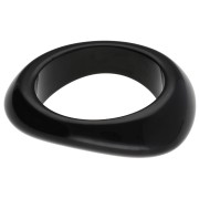 Pulsera brazalete gruesa e irregular de 64 mm de resina opaca - Negra x1