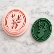 Cortapastas ovalado de 26 x 19 mm - cabeza de ciervo - de polímero biodegradable - Beige x1