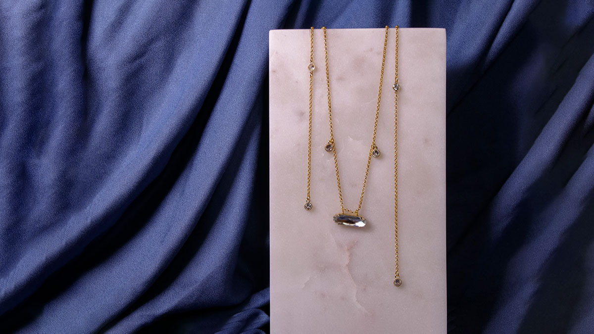 Collar asimétrico Collar asimétrico