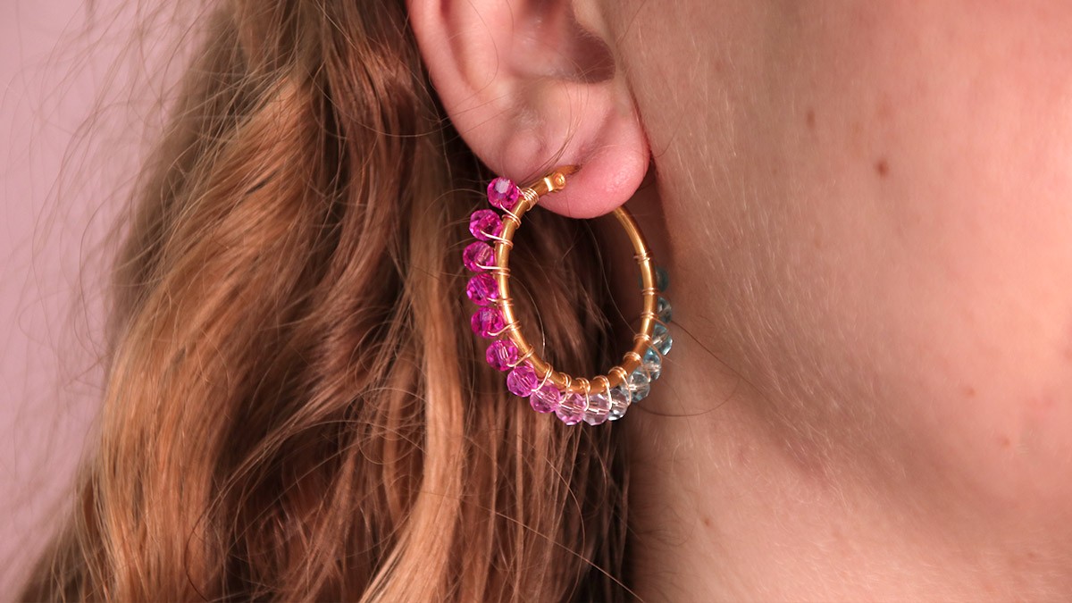 Criollas con Cuentas de color en una gradación de colores Criollas con Cuentas de color en una gradación de colores