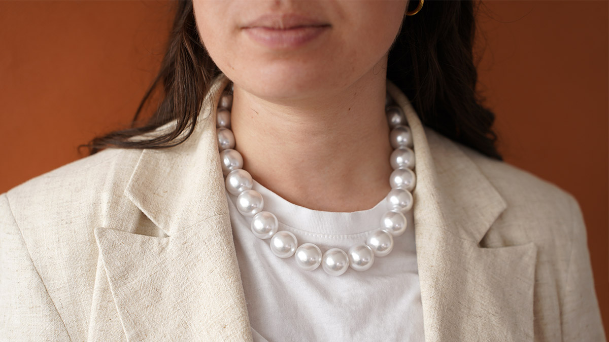 Collar elástico con grandes cuentas nacaradas Collar elástico con grandes cuentas nacaradas