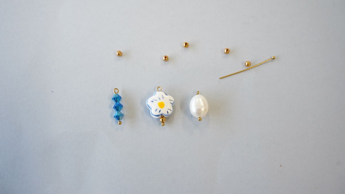 Pulsera DIY de acero inoxidable chapado en oro con cuentas azules y blancas : Paso 2 Pulsera DIY de acero inoxidable chapado en oro con cuentas azules y blancas : Paso 2