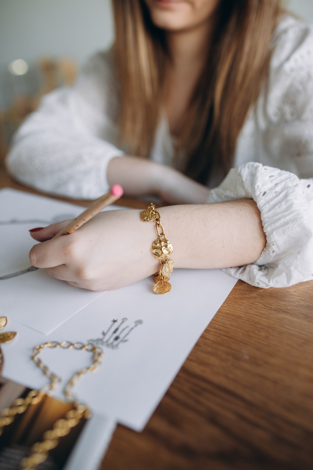 Esquema Pulsera de dijes Dorado Esquema Pulsera de dijes Dorado