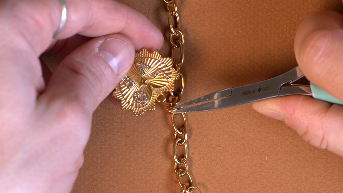 Bisutería para bolsos DIY abalorios de acero inoxidable y cuentas de resina : Paso 5 Bisutería para bolsos DIY abalorios de acero inoxidable y cuentas de resina : Paso 5