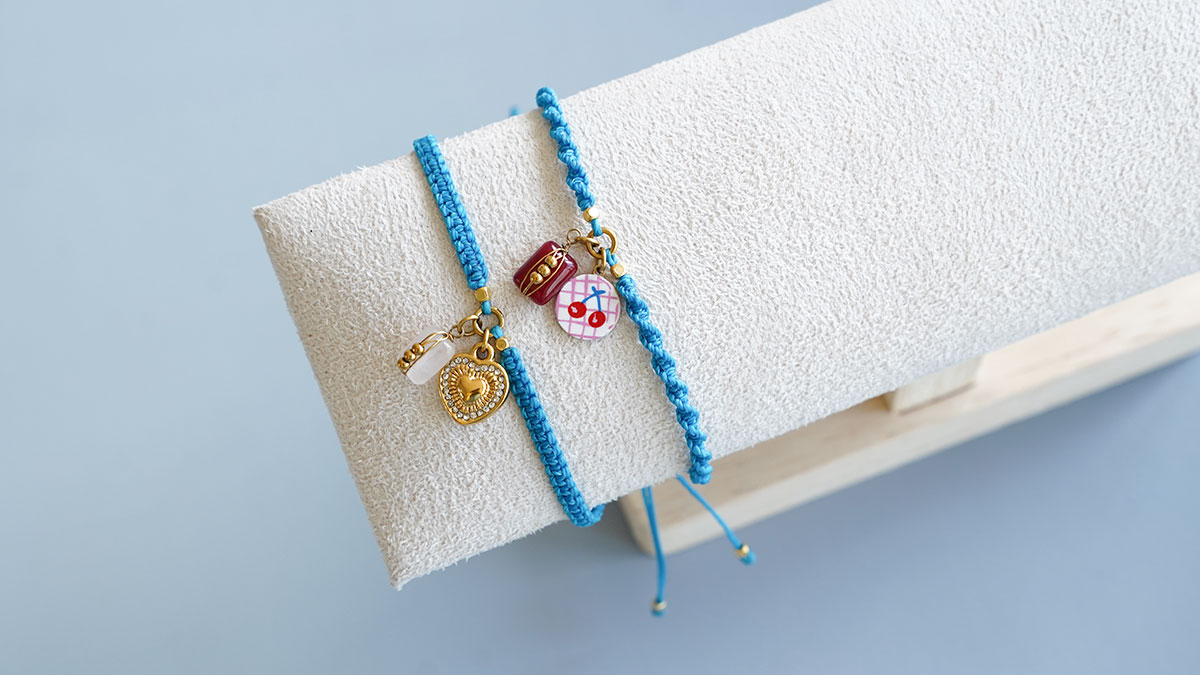 Pulsera de micro macramé de nudo plano y nudo en espiral Pulsera de micro macramé de nudo plano y nudo en espiral