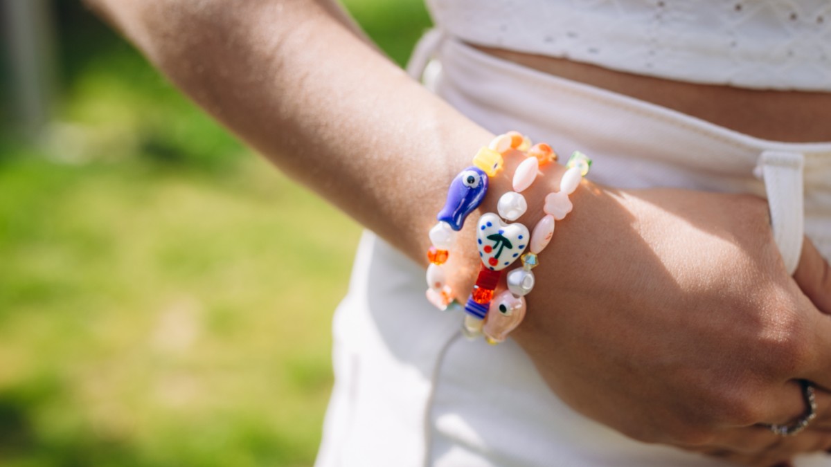 DIY: Trío de pulseras de cuentas de cerámica de colores, Millefiori y Preciosa DIY: Trío de pulseras de cuentas de cerámica de colores, Millefiori y Preciosa