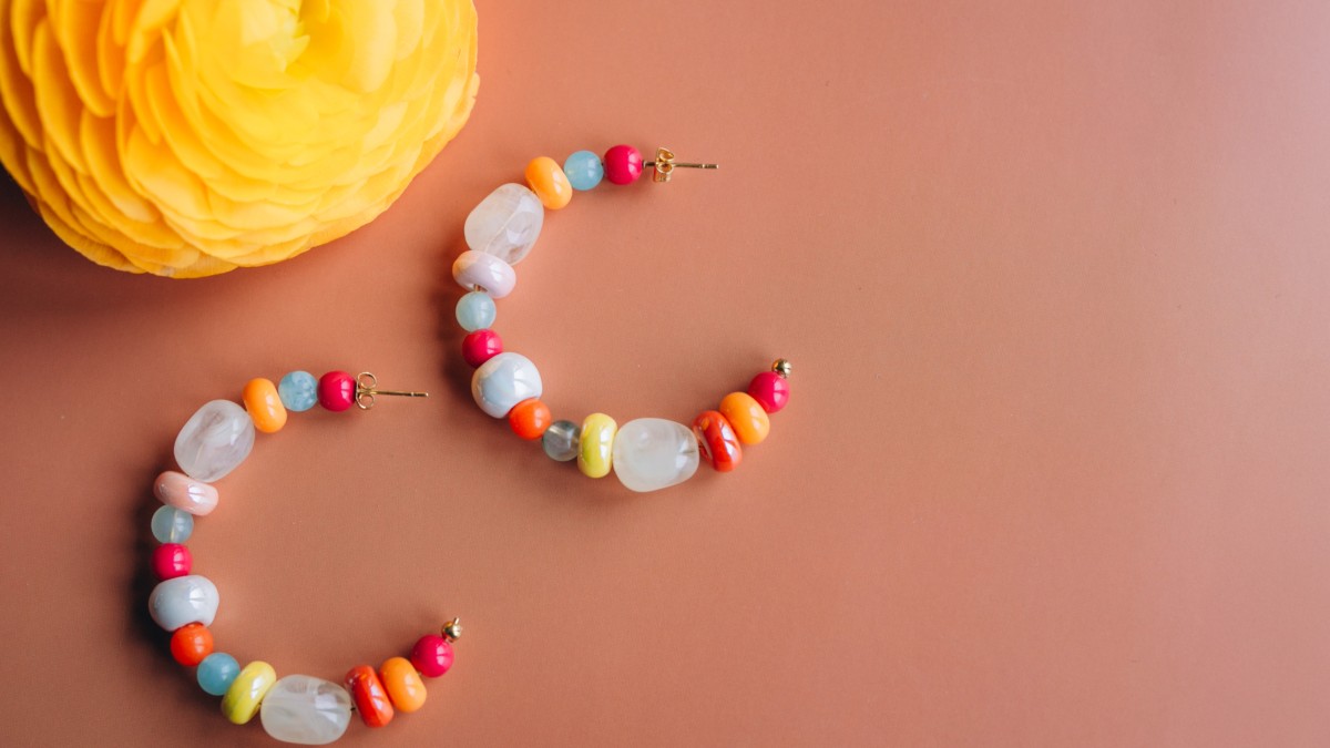 Pendientes con perlas de colores Pendientes con perlas de colores